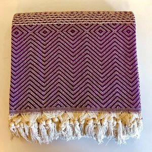 Turkish blanket, BRAND NEW deep purple